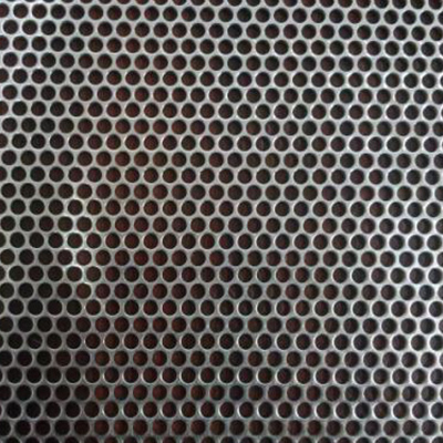 Chapa de aluminio perforada